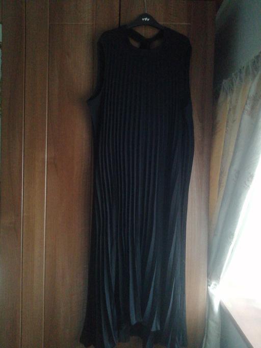 Buy & Sell Heath Town Wolverhampton - Photos for Nina Leonard ladies black pleat dress XL