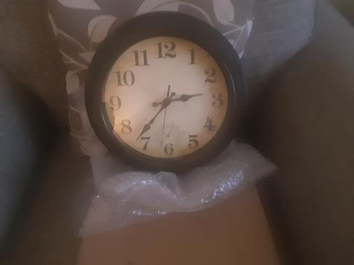 Buy & Sell Bolton-Upon-Dearne Barnsley - Photos for New Boxed Wood effect Wall Clock