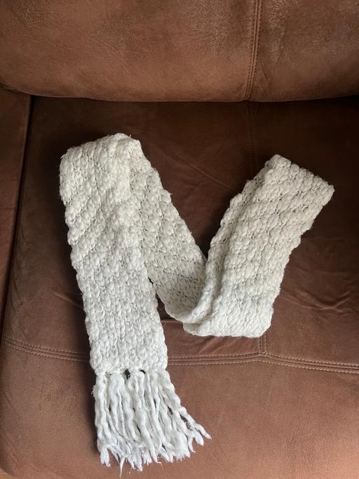 Buy & Sell Eaglescliffe Stockton-on-Tees - Photos for Long Sparkly Scarf