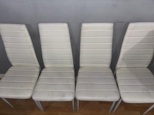 Buy & Sell Camberwell South East London - Photos for 4 white dining chairs