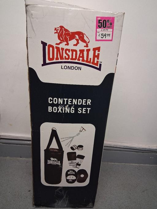 Buy & Sell Highbury & Islington Station Islington - Photos for Lonsdale London Contender Boxing Set