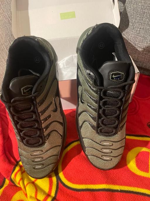 Buy & Sell Moreton-on-Lugg County of Herefordshire - Photos for Nike style tan trainers