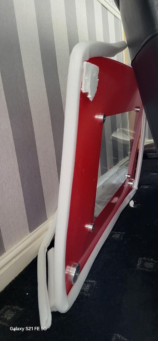 Buy & Sell Bloxwich Walsall - Photos for BUAUTIFUL RED GLASS 2 TIER TABLE BRAND NEW