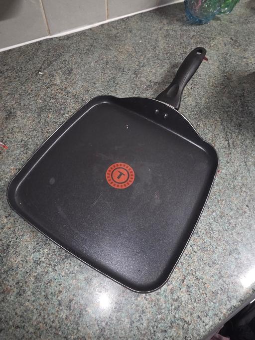 Buy & Sell Cranford Hounslow - Photos for Tefal pan