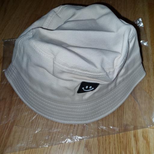 Buy & Sell Ocker Hill Sandwell - Photos for kids bucket hat age 4-8yrs beige smile face
