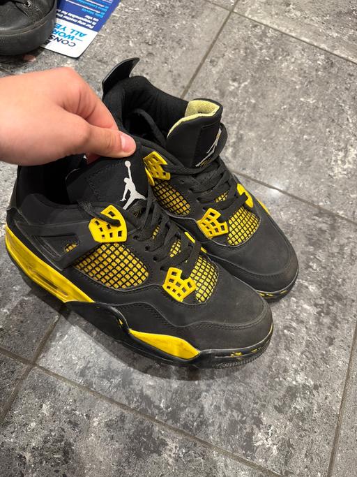 Buy & Sell Edmonton North London - Photos for yellow Jordan4s
