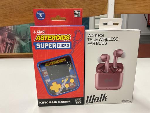 Buy & Sell Rainham Medway - Kent - Photos for ATARI Super Micro Console+Ear buds