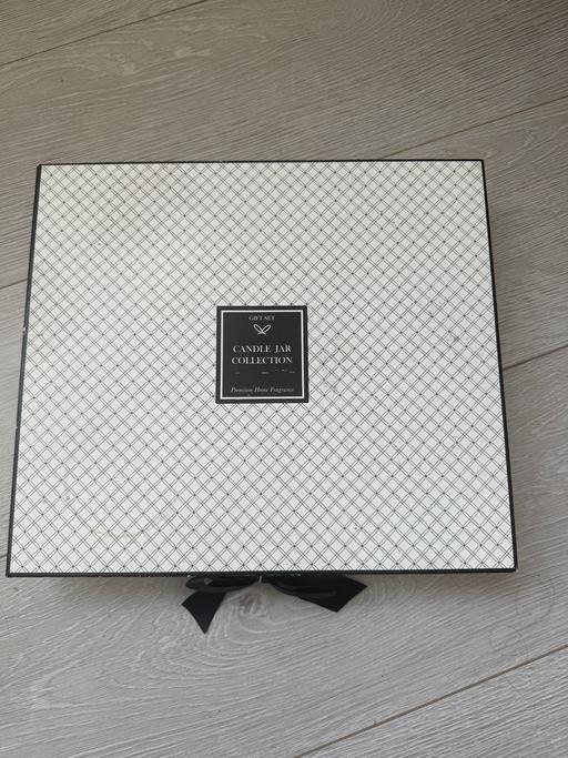 Buy & Sell Sundon Luton - Photos for 12 scented black candle set