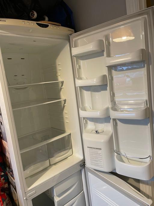 Buy & Sell Brimington Chesterfield - Photos for Fridge Freezer