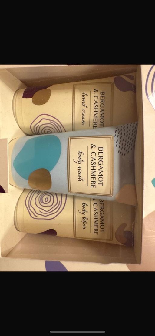 Buy & Sell Kensal Green North West London - Photos for Trio set cream Bergamot & Cashmere