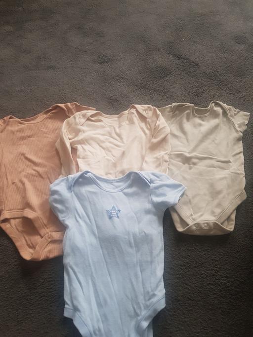 Buy & Sell Longley Sheffield - Photos for 4 baby vest 18 to 24mths