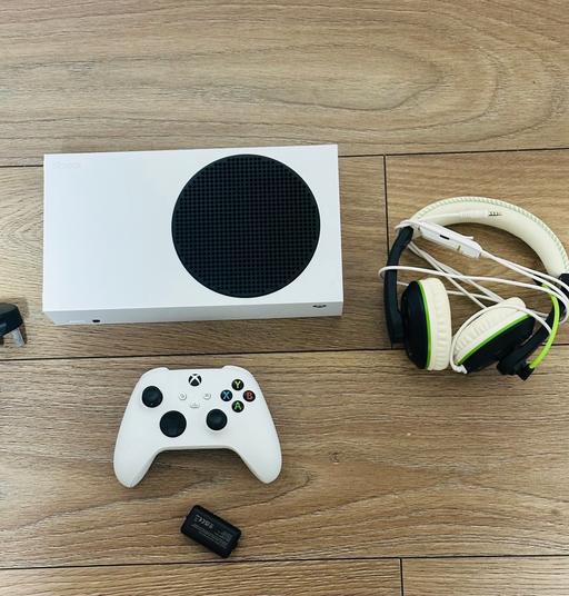 Buy & Sell Lye Dudley - Photos for XBox Series S - 512GB SSD - Headset