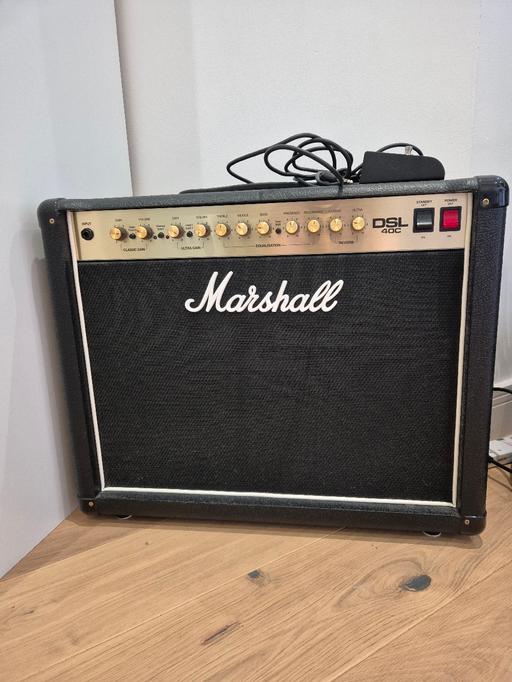 Buy & Sell Stanmore Harrow - Photos for Marshall DSL 40C Guitar amp