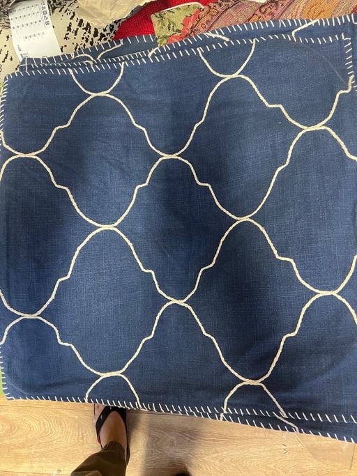 Buy & Sell Yew Tree Estate Sandwell - Photos for Cushion cover- cushion not included