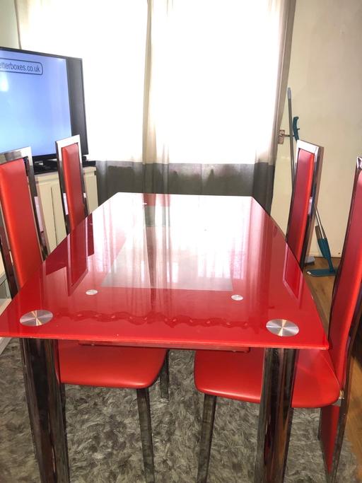 Buy & Sell Bilston Wolverhampton - Photos for Dining table & chairs