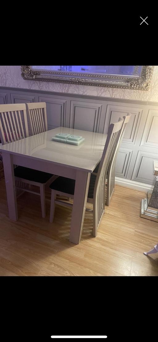 Buy & Sell Liverpool Knowsley - Photos for Caxton extending table and 4 chairs