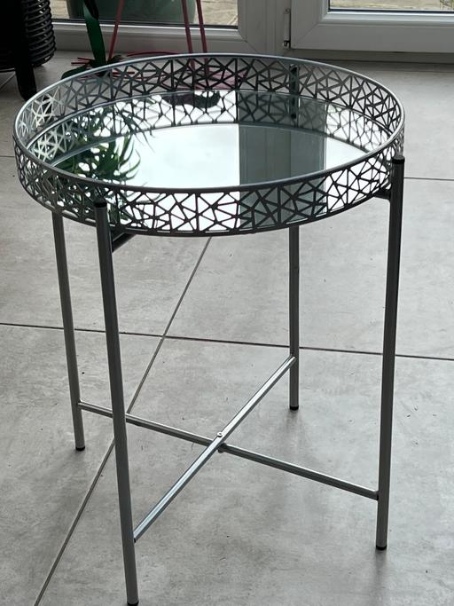 Buy & Sell Emerson Park East London - Photos for Occasional Table