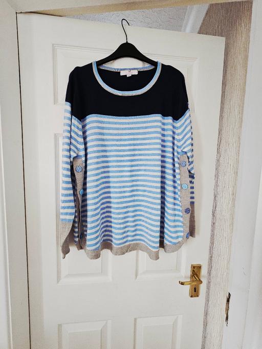 Buy & Sell Newton Doncaster - Photos for Jumper, size 20.