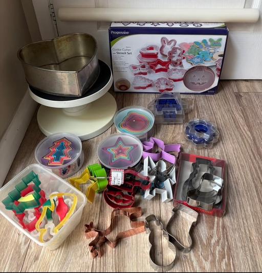 Buy & Sell Broad Marston Wychavon - Photos for Cake decorating/ Biscuits Cutter bundle