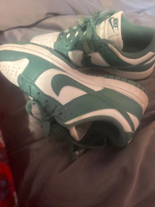 Buy & Sell West Bromwich Sandwell - Photos for Green nike dunks