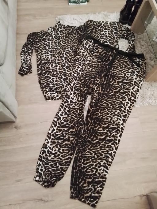 Buy & Sell Bells Mill Dudley - Photos for size 18/20 lounge set