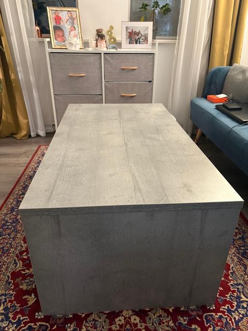 Buy & Sell White City West London - Photos for Spacious coffee table with shelf