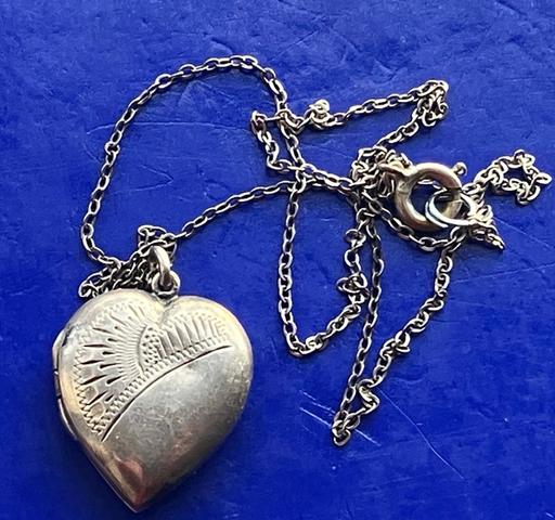 Buy & Sell Yeovil Somerset - Photos for silver heart locket pendant on chain 5.17g,