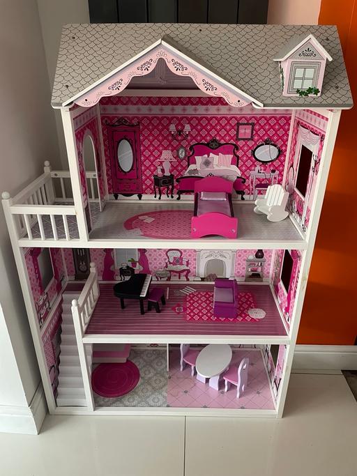 Buy & Sell Hayley Green Dudley - Photos for Isabelle’s dolls house