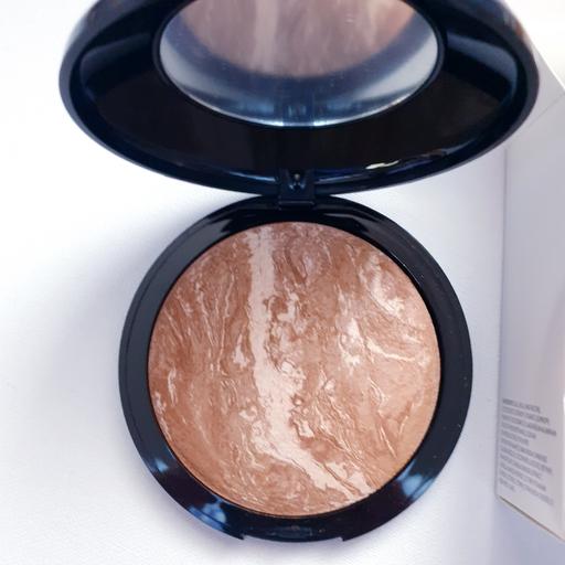 Buy & Sell Sunbury-on-Thames Spelthorne - Photos for Laura Geller Tahitian Glow Body Powder New