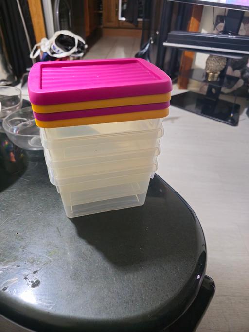 Buy & Sell Cranford Hounslow - Photos for plastic containers