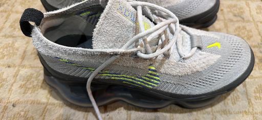 Buy & Sell Docks Vale of Glamorgan - Wales - Photos for Nike Air Scorpions fly knit limited edition