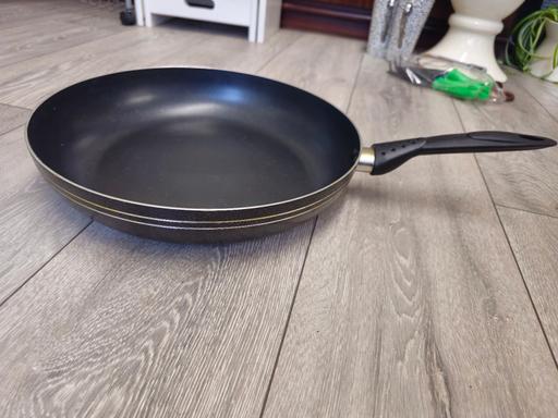 Buy & Sell Cranford Hounslow - Photos for frypan