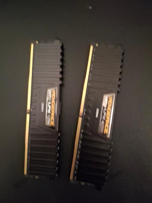 Buy & Sell Moxley Walsall - Photos for VENGEANCE® LPX 16GB (2 x 8GB) DDR4 DRAM 3200M