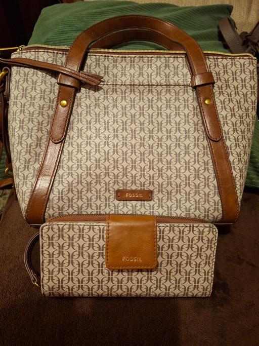 Buy & Sell Braunstone Blaby - Photos for FOSSIL Handbag and Purse set