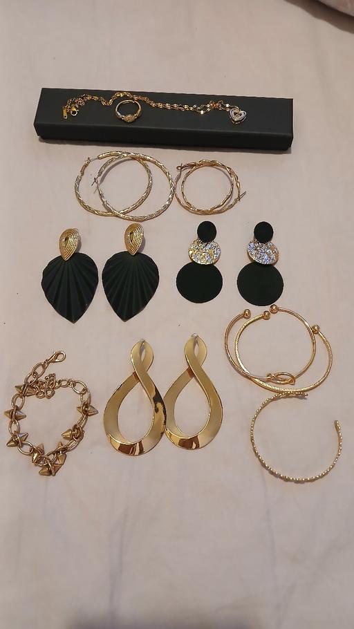 Buy & Sell Moston Manchester - Photos for costume jewellery