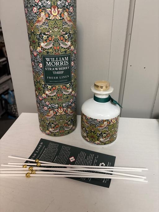 Buy & Sell Duckmanton Chesterfield - Photos for William morris boutique diffuser