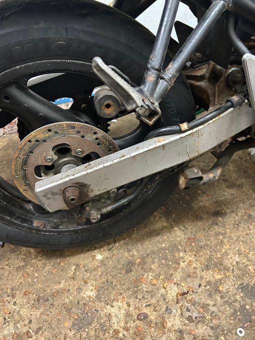 Vehicles Shinfield Reading - Photos for Suzuki bandit 600 mk1 project spares repair