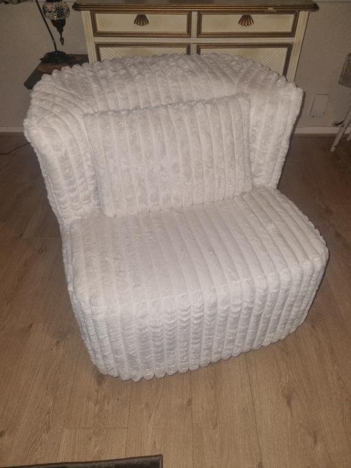 Buy & Sell Stourbridge Dudley - Photos for white 360 swivel plush chair