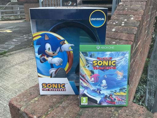 Buy & Sell Rainham Medway - Kent - Photos for Sonic Universal headphones+Sonic Racing Game