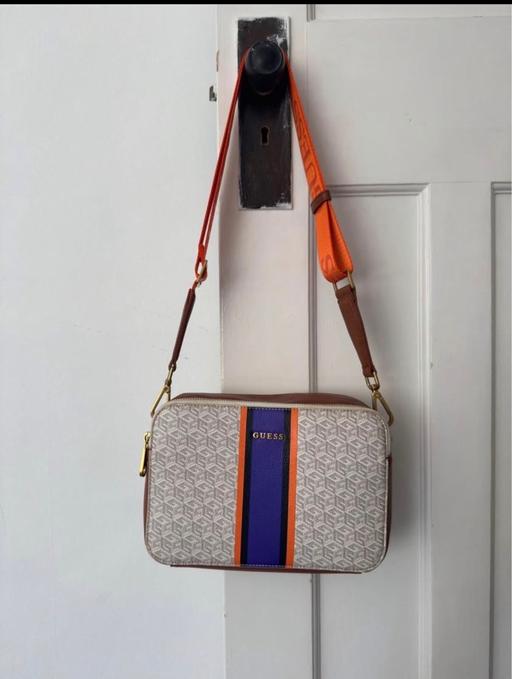 Buy & Sell - Photos for Guess handbag