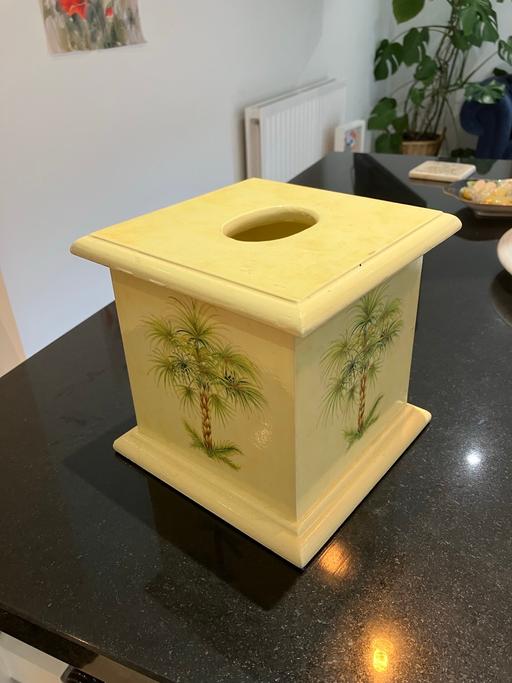 Buy & Sell Sundon Luton - Photos for Wooden Tissue Box Holder