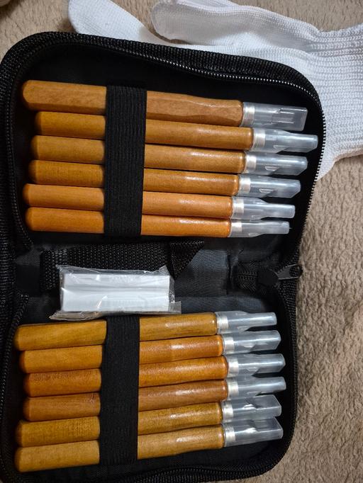 training Hasbury Dudley - Photos for Wood Carving Craft Set with gloves and Case.