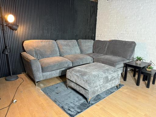 Buy & Sell Irlams O`Th`Height Salford - Photos for Classic Corner Sofa+Matching Footstool