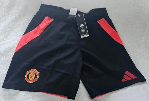 Buy & Sell Longley Sheffield - Photos for Manchester United Shorts