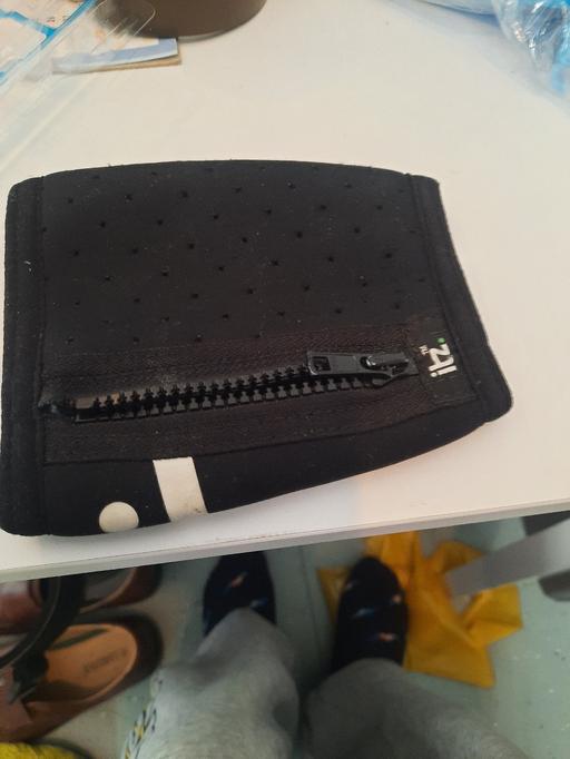 Buy & Sell Bermondsey South East London - Photos for wrist band wallet