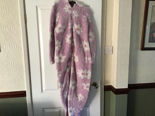 Buy & Sell Essington Wolverhampton - Photos for Thick warm onesie age 12-13