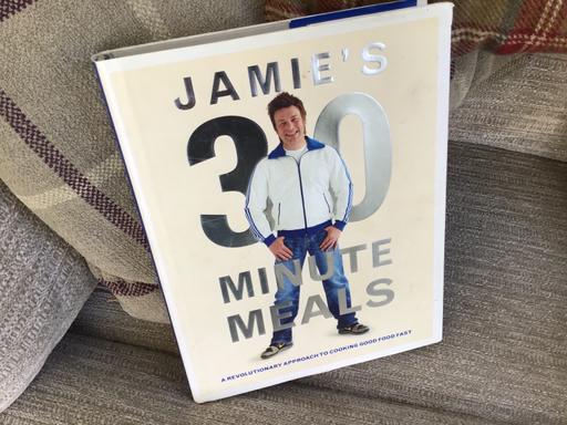 Buy & Sell Essington Wolverhampton - Photos for Jamie Oliver’s 30 minute meal book