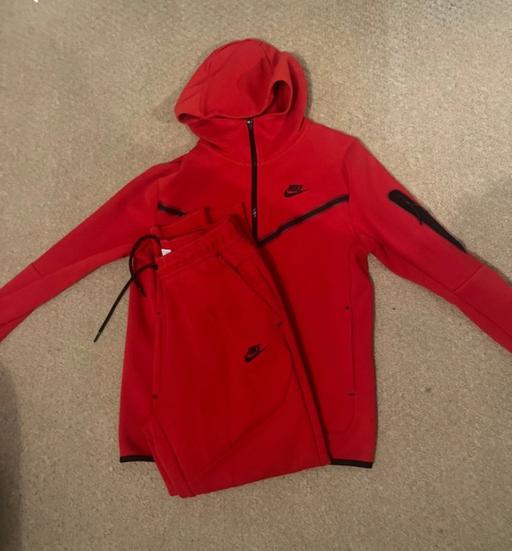 Buy & Sell Hounslow Heath Hounslow - Photos for Red Nike tech fleece Size S top Size M bottom