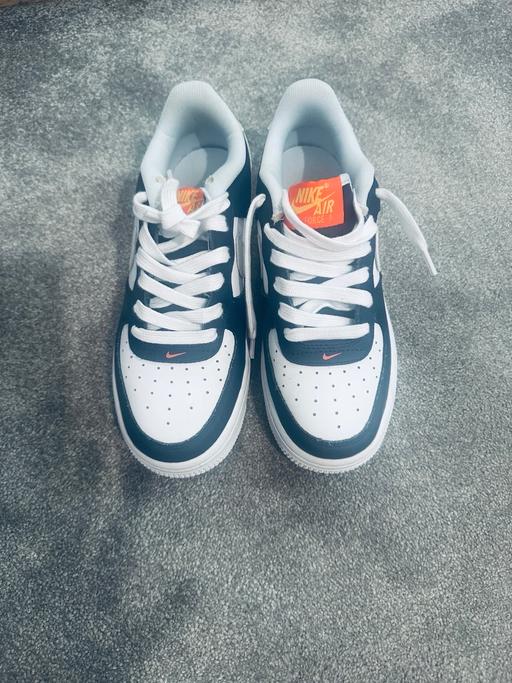 Buy & Sell Dovecot Knowsley - Photos for Boys trainers