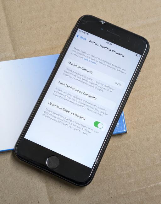 Buy & Sell Toxteth Liverpool - Photos for Unlocked iPhone SE 2nd gen latest iOS 26